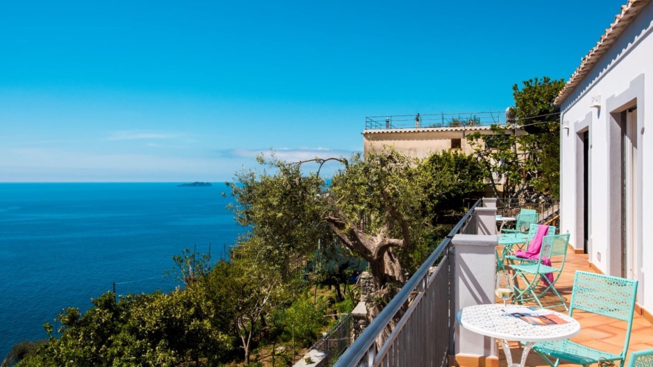Photo of Patio Balcony in Laurito