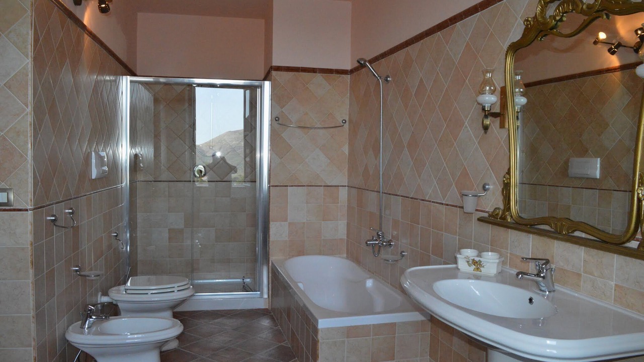 Photo of Bathroom in Licusati