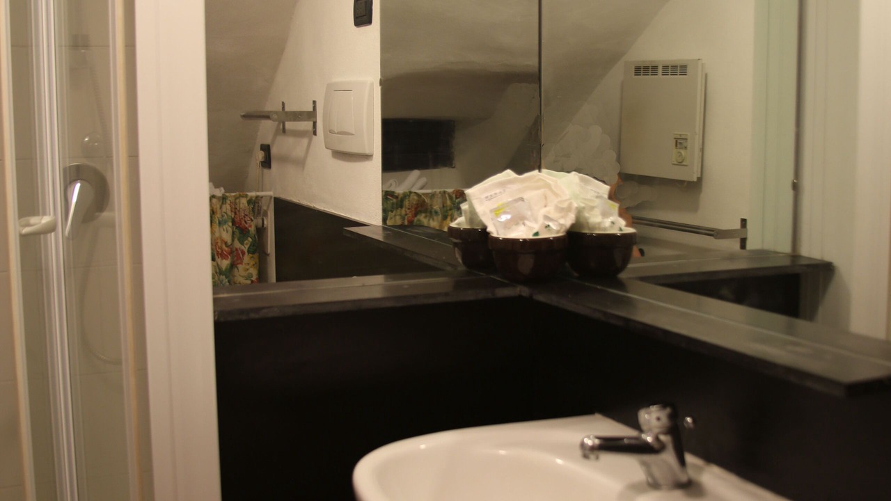 Photo of Bathroom in Genoa Historical Centre