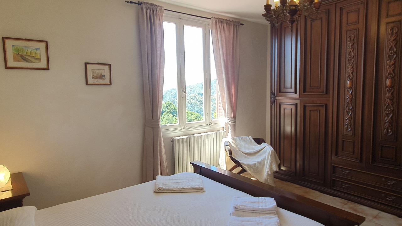 Photo of Bedroom in Montefegatesi