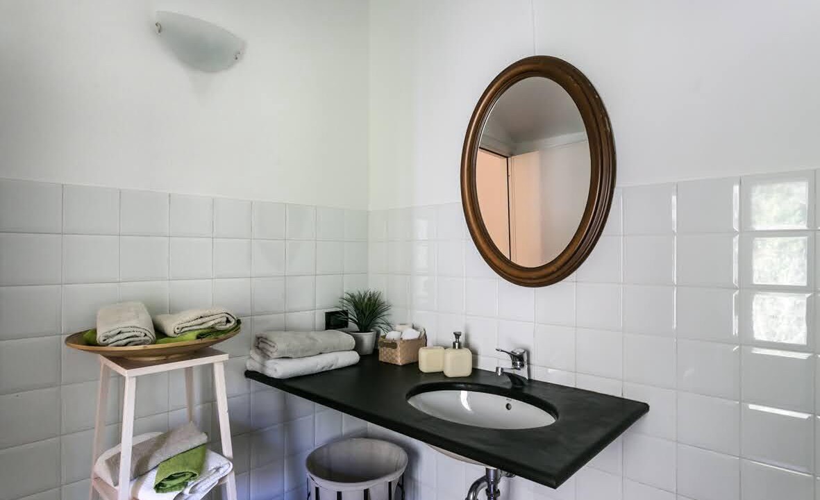 Photo of Bathroom in Avegno