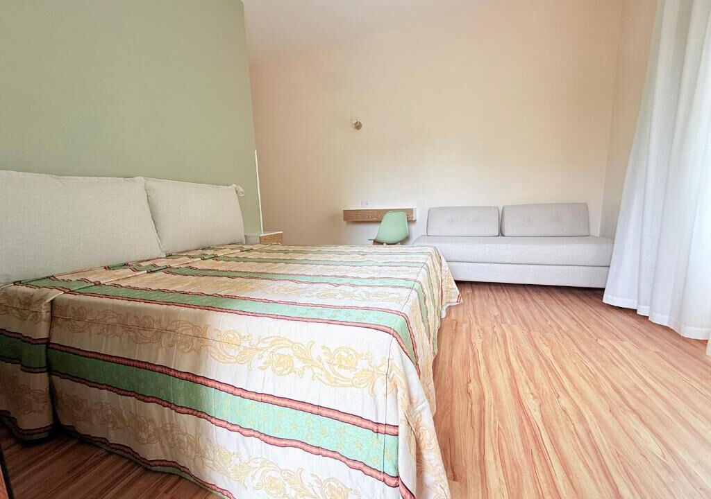 Photo of Bedroom in Meta