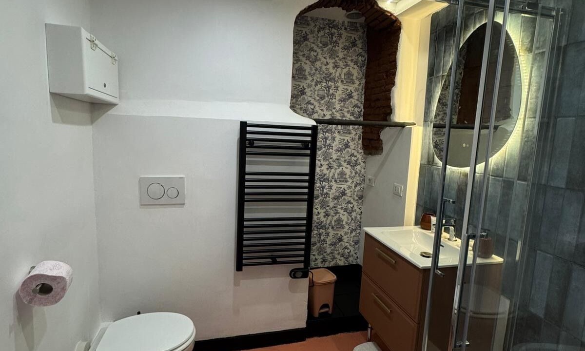 Photo of Bathroom in Pre