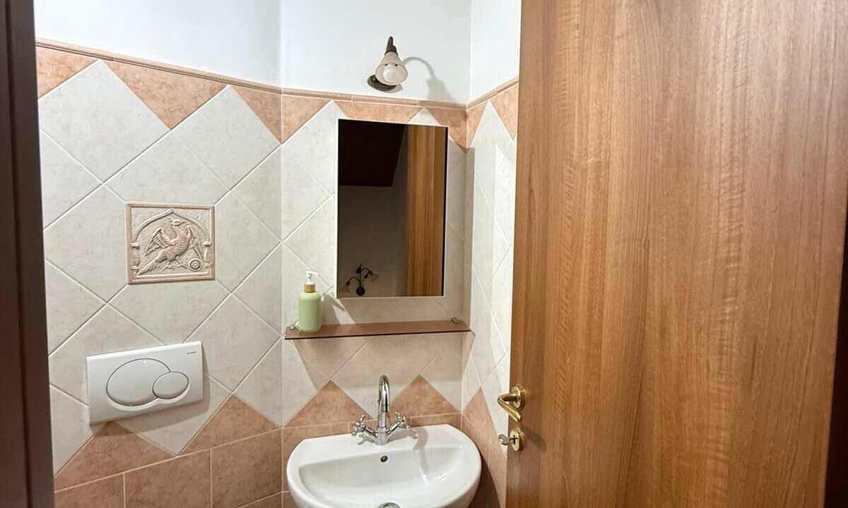Photo of Bathroom in Furore