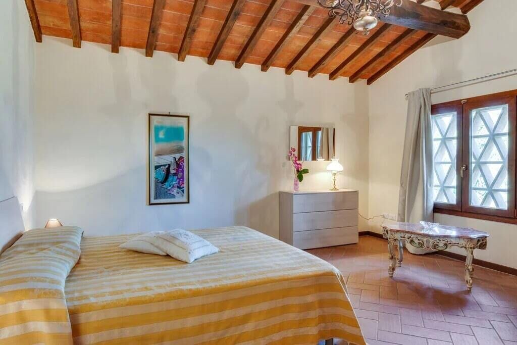 Photo of Bedroom in Lucardo