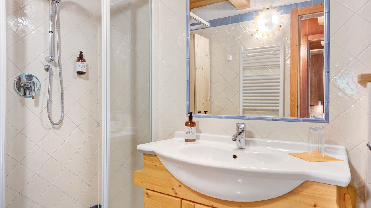Photo of Bathroom in Rabbi