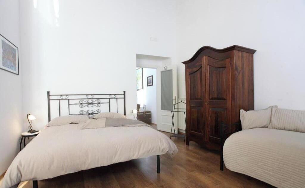 Photo of Bedroom in Naples City Centre