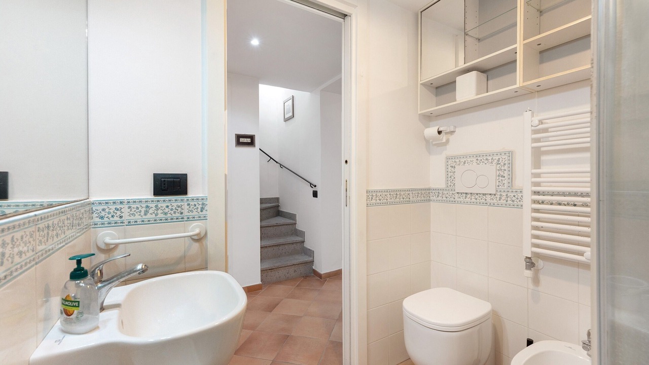 Photo of Bathroom in Meta