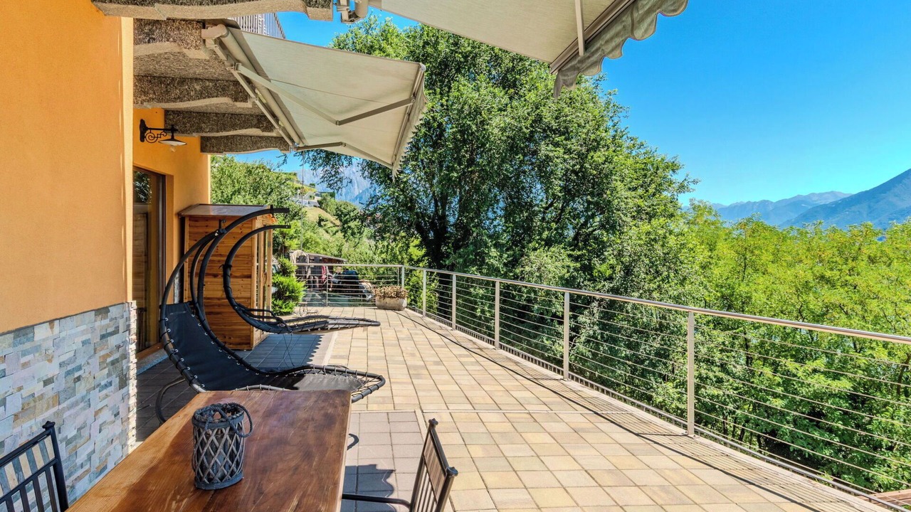 Photo of Patio Balcony in Vercana