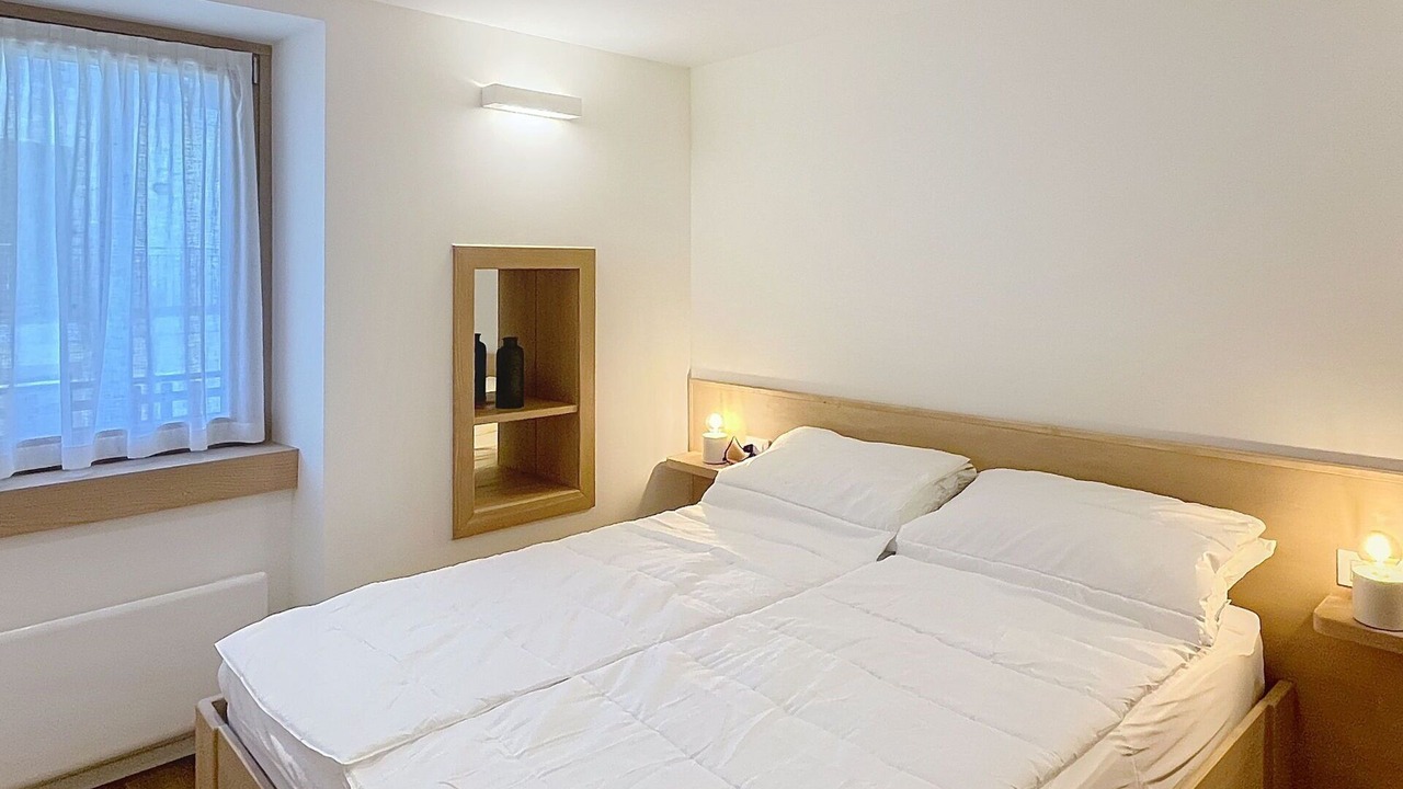 Photo of Bedroom in Strembo