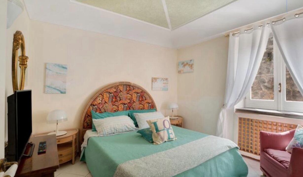 Photo of Bedroom in Forio