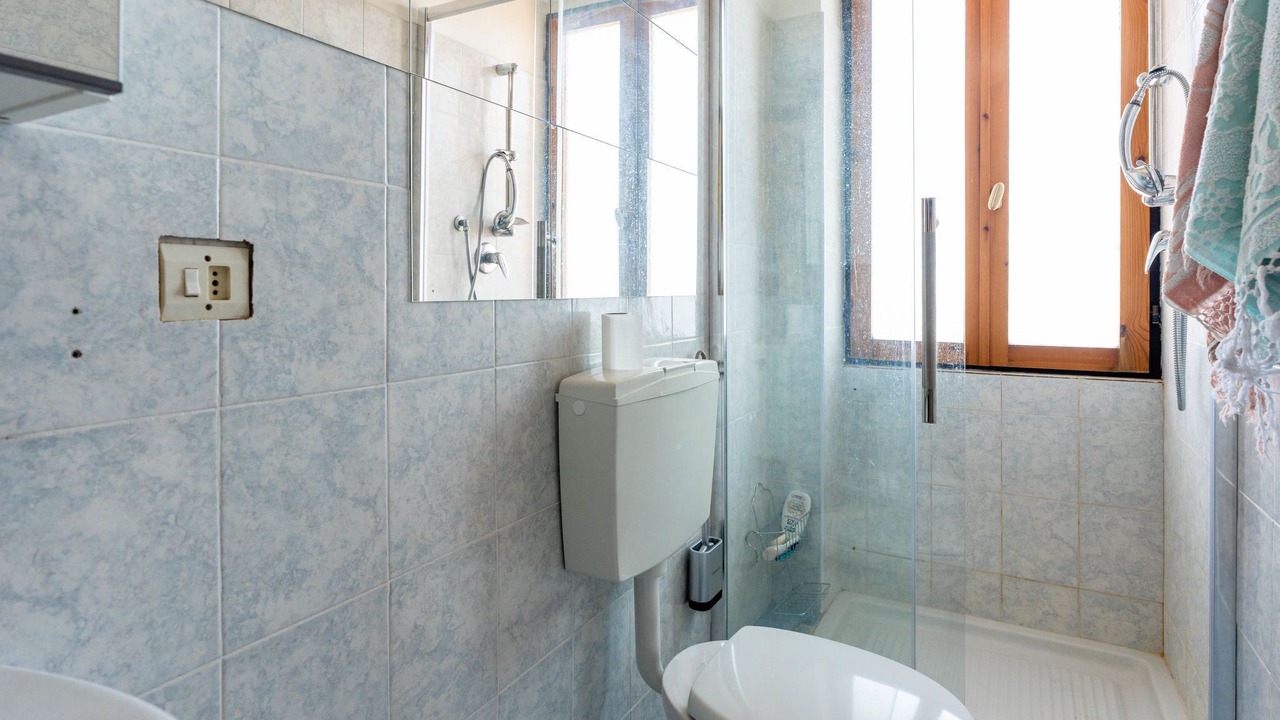 Photo of Bathroom in Aregai