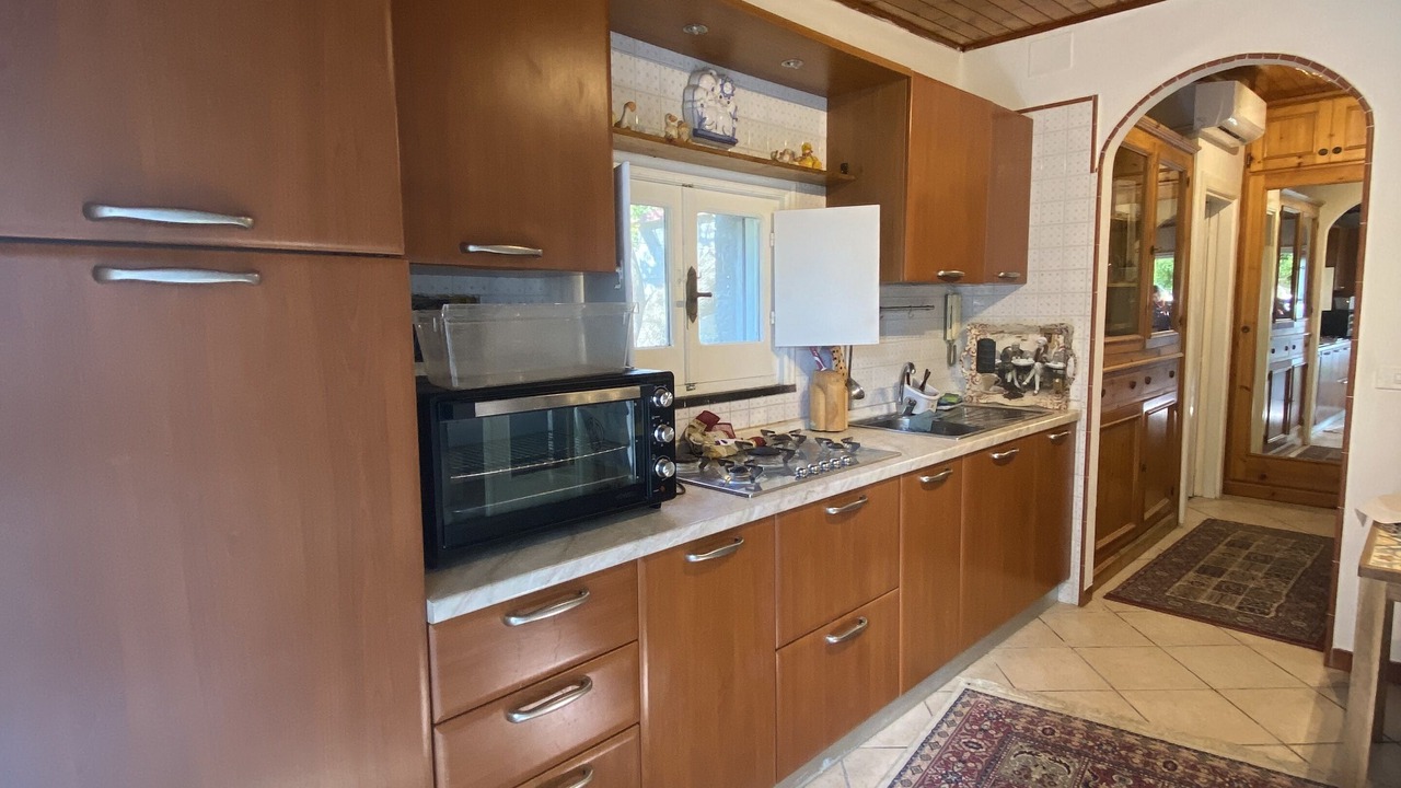 Photo of Kitchen in Meta