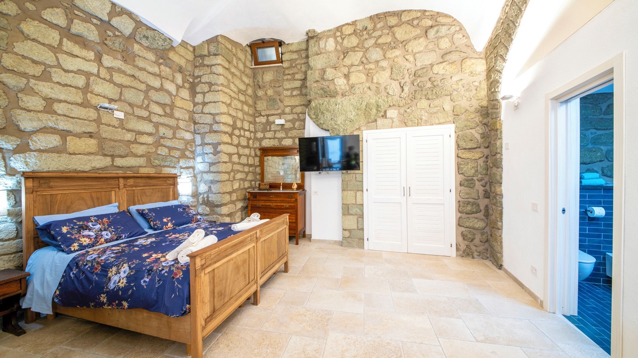 Photo of Bedroom in Forio