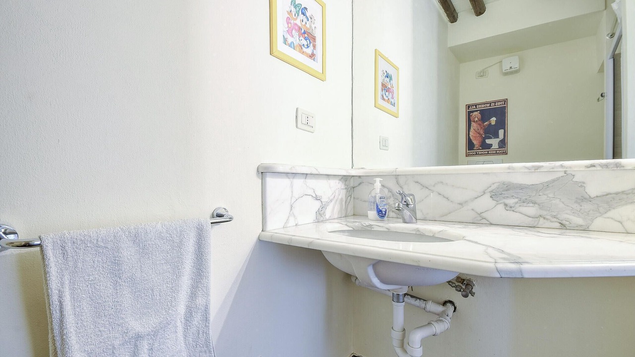 Photo of Bathroom in Recco