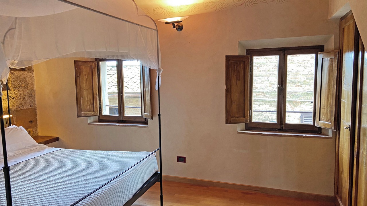 Photo of Bedroom in San Gimignano City Centre