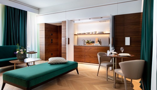 Deluxe Apartment