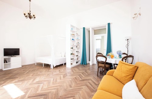 Meta Bed & Breakfast | Lux Aurea