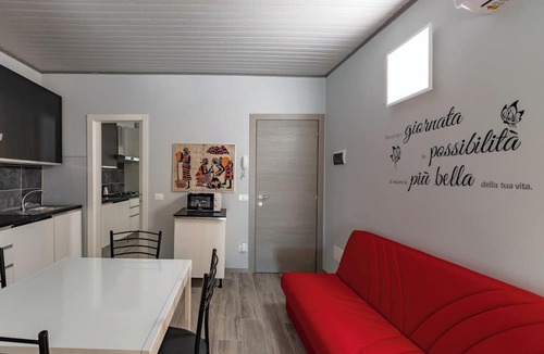 Piazza Apartment | Homerez - Studio, city center, view