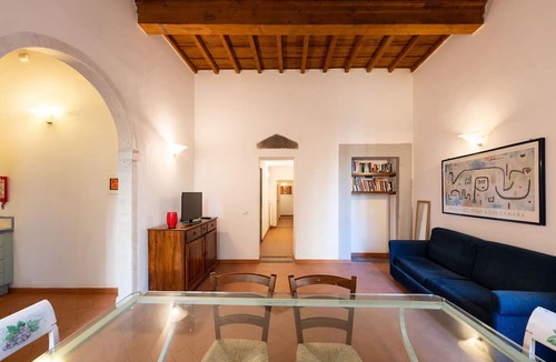 Duomo Apartment | Acqua Apartment - Four Bedroom Apartment, Sleeps 7