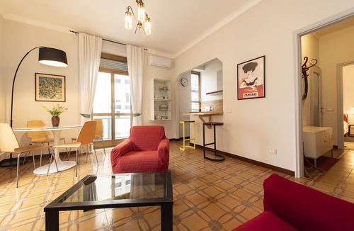 Rondinella - Baraggia - Restellone Hotel | [Subway and train 350 meters away] An Oasis of Tranquility