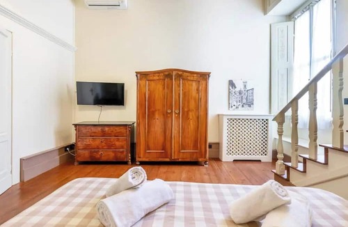 Santa Croce Apartment | LUXURY APARTMENT IN THE HEART OF FLORENCE'S DUOMO DISTRICT - 4 BEDROOM - 180SQM