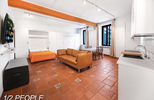 Corsico House | Villa liberty sui navigli