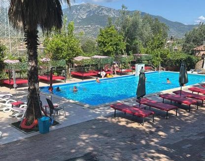 Montecorvino Pugliano Hotel | Le Parisien