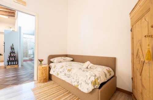 Valtellina House | Dimora Perla di Villa - Spacious Wine Estate Retreat near Bernina Express