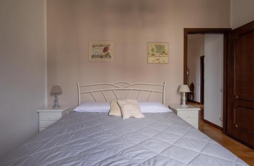 Ricco del Golfo di Spezia Apartment | Villa Pina First floor Villa Apartment 6 guests Near Cinque Terre in nature Balcony Valley View Shared pool Hiking trails