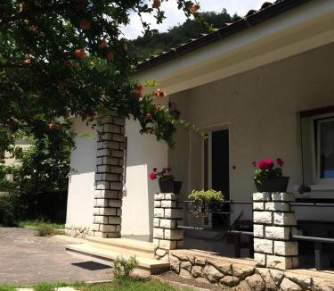 Miane House | La Corte di Marga - Villa Marga con piscina condivisa e giardino privato nelle colline del Prosecco Patrimonio UNESCO