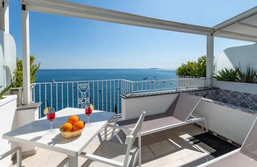 Arienzo House | Villa Pietra Santa