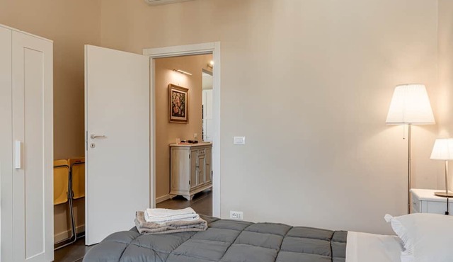 Apartment 'La Loggetta Di Leonardo' with Wi-Fi and Air Conditioning