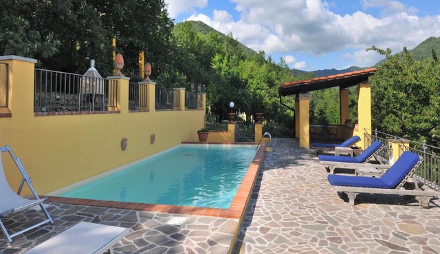 Homerez - House in Gattaia with pool