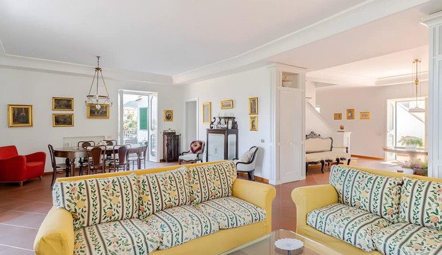 Holiday Home 'Alexandra' with Sea View, Wi-Fi and Air Conditioning