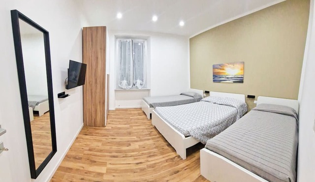 Rewind apartment Genoa, 2 steps from the ferry terminal and 2km from the aquarium