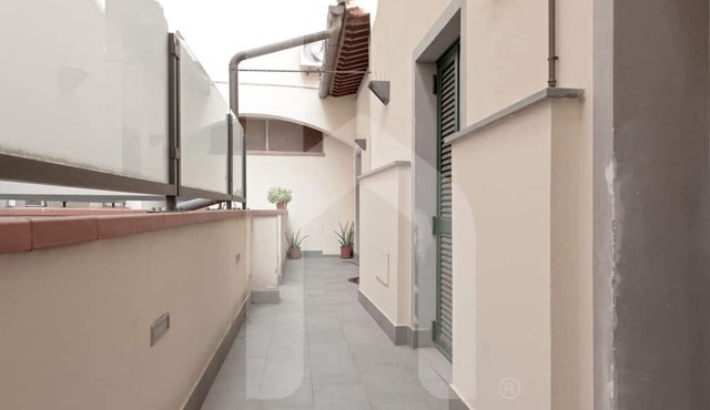 Homiday – Centro: Relax and enjoy this simple yet comfortable accommodation in the heart of the city, while still enjoying peace and quiet during the night.Located in the city center, it allows you to reach the train station or the Leaning Tower of Pis