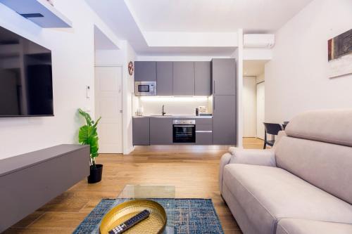 JOIVY Chic apartments in Piazza Dante, Genoa